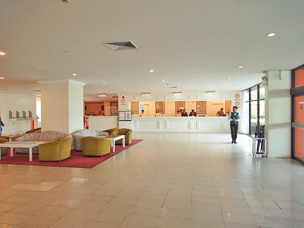 Ambassador City Jomtien Garden Wing Саттахіп Екстер'єр фото