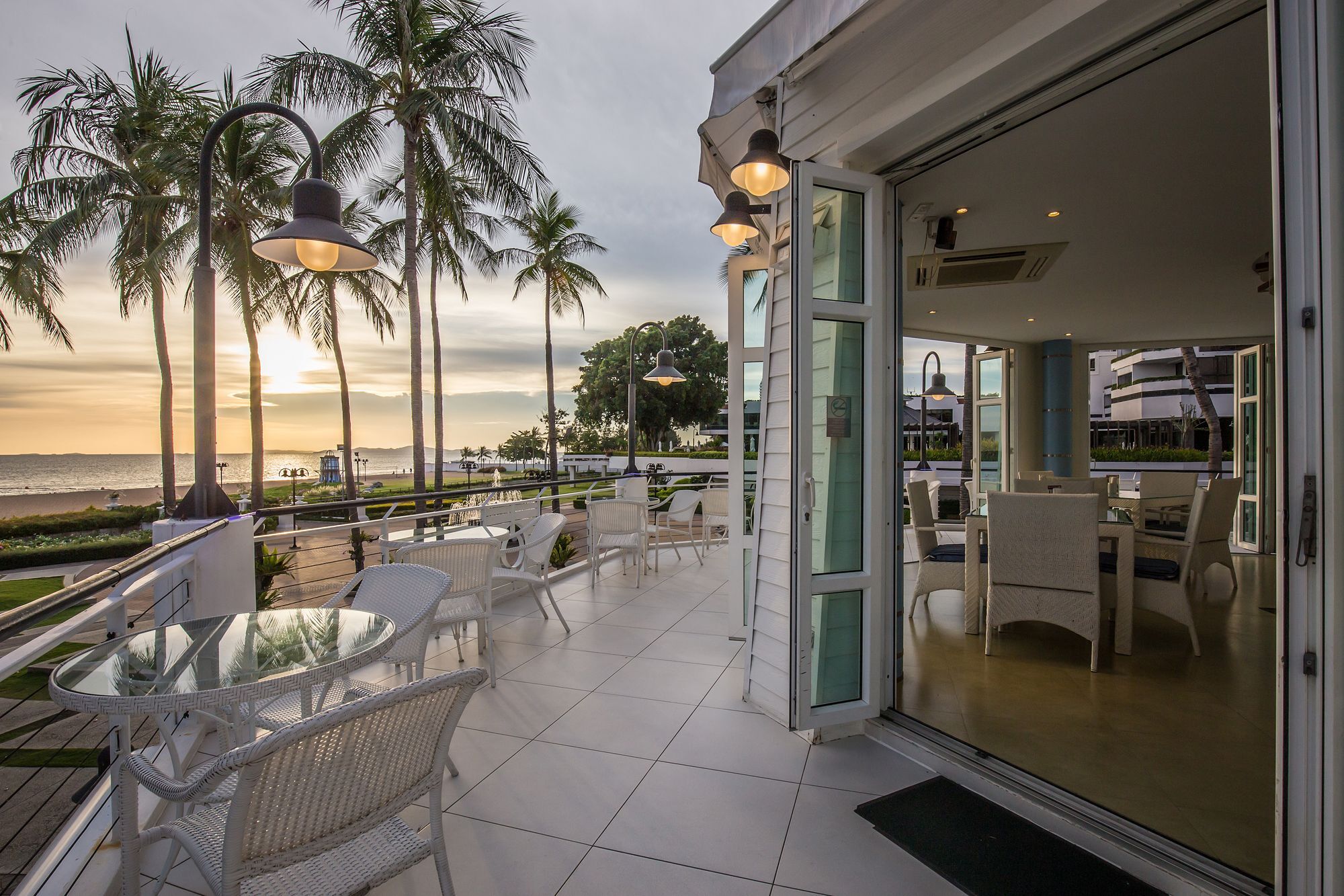 Ambassador City Jomtien Garden Wing Саттахіп Екстер'єр фото